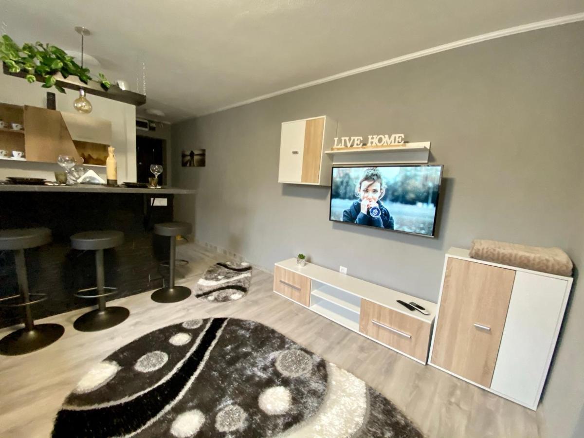 T&T Apartman Praid Exteriér fotografie